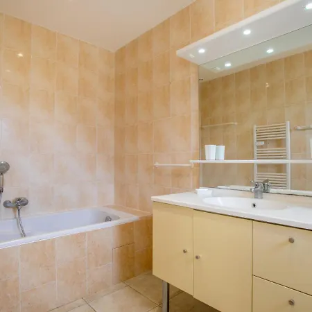 Holiday Home La Villa Tendre * ラシオタ
