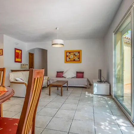 別荘 Holiday Home La Villa Tendre
